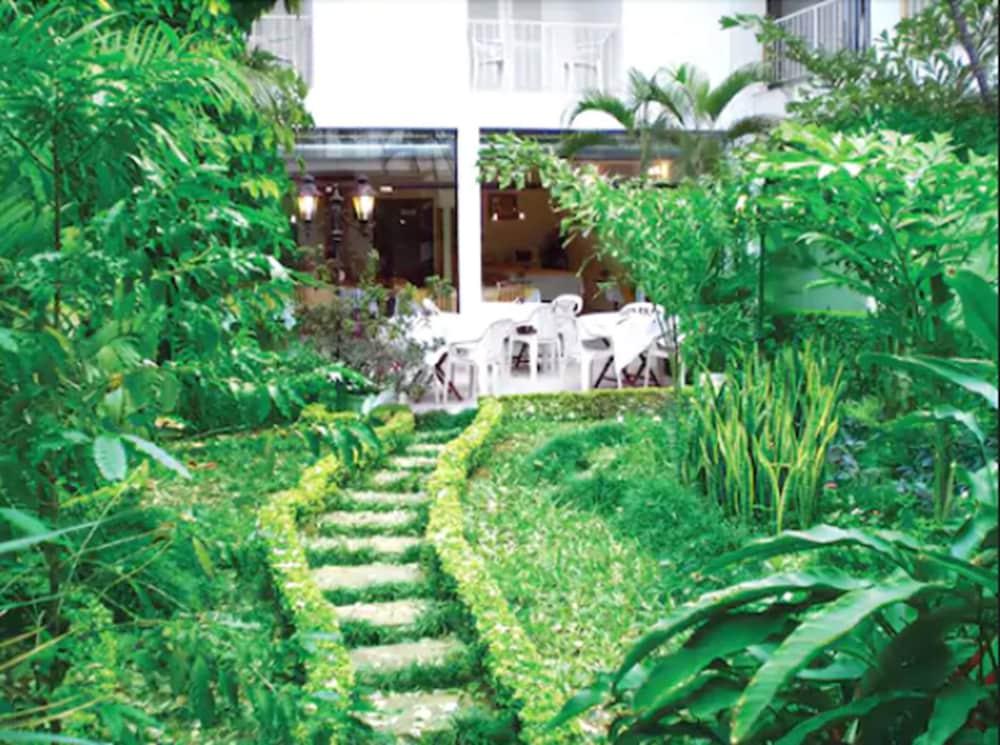 Hotel Palmas Del Sol Asunción Exterior foto